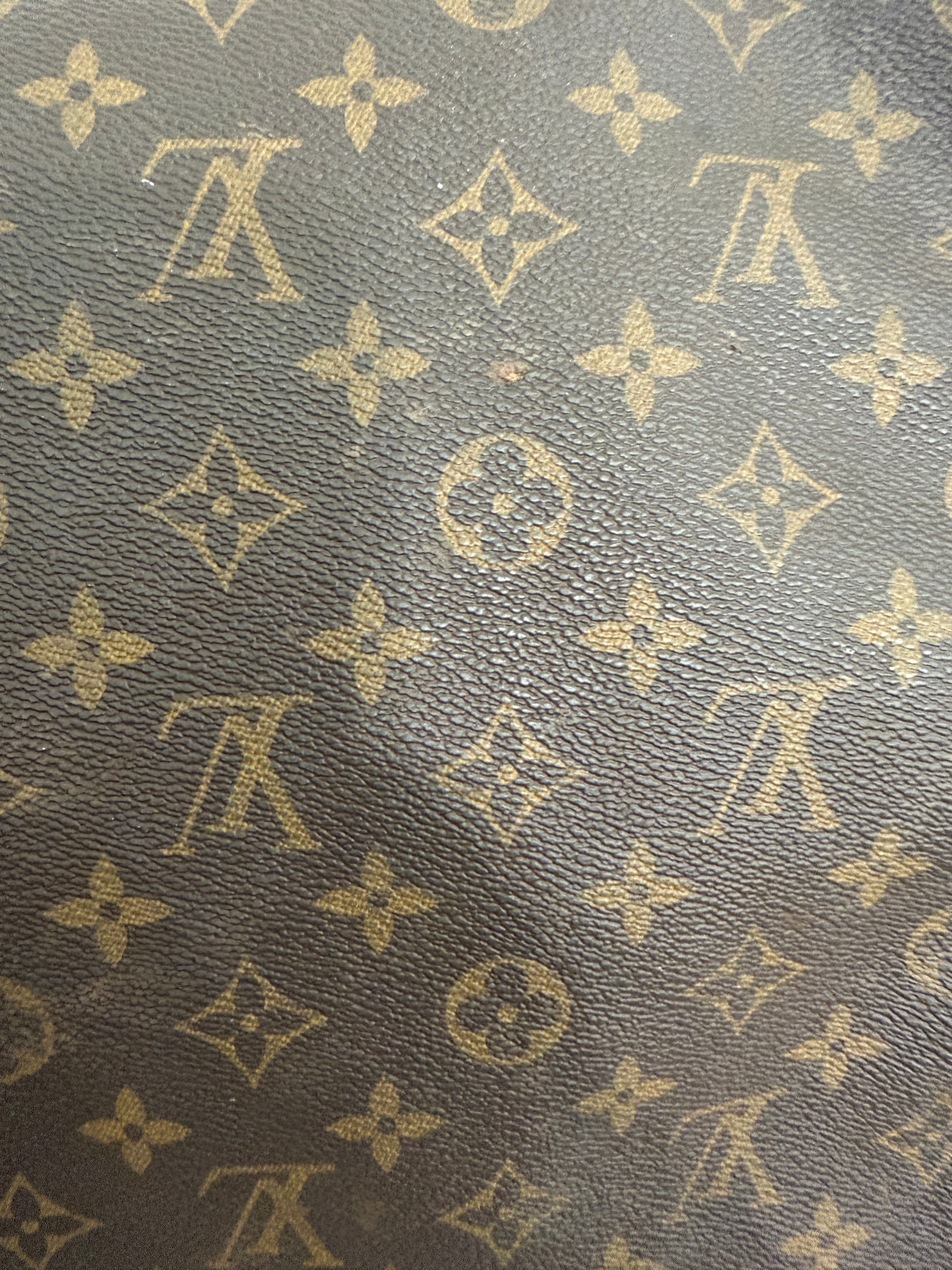 Authentic Louis Vuitton Keepall 60 Bandouliere in Iconic Monogram