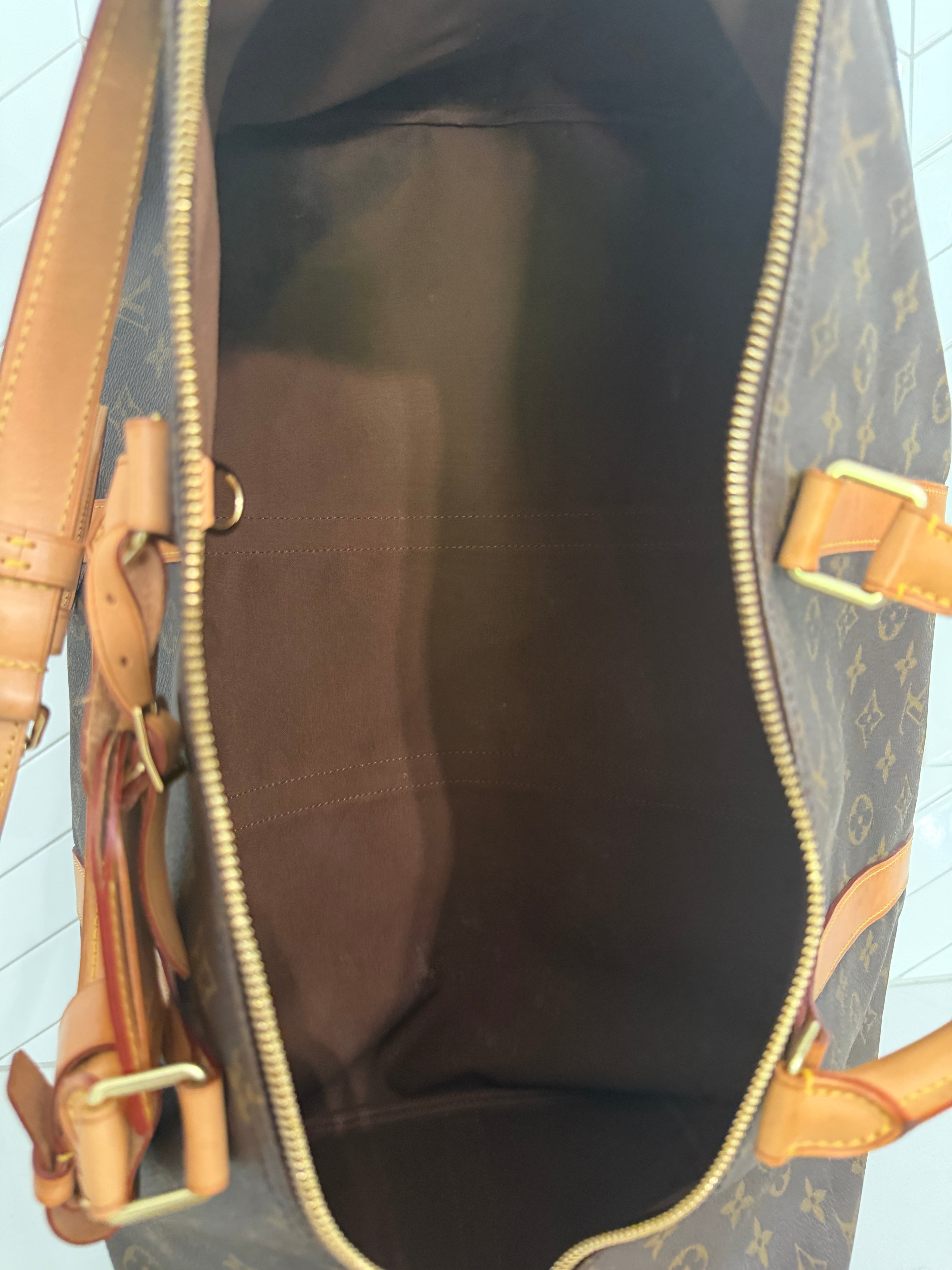 Authentic Louis Vuitton Keepall 60 Bandouliere in Iconic Monogram