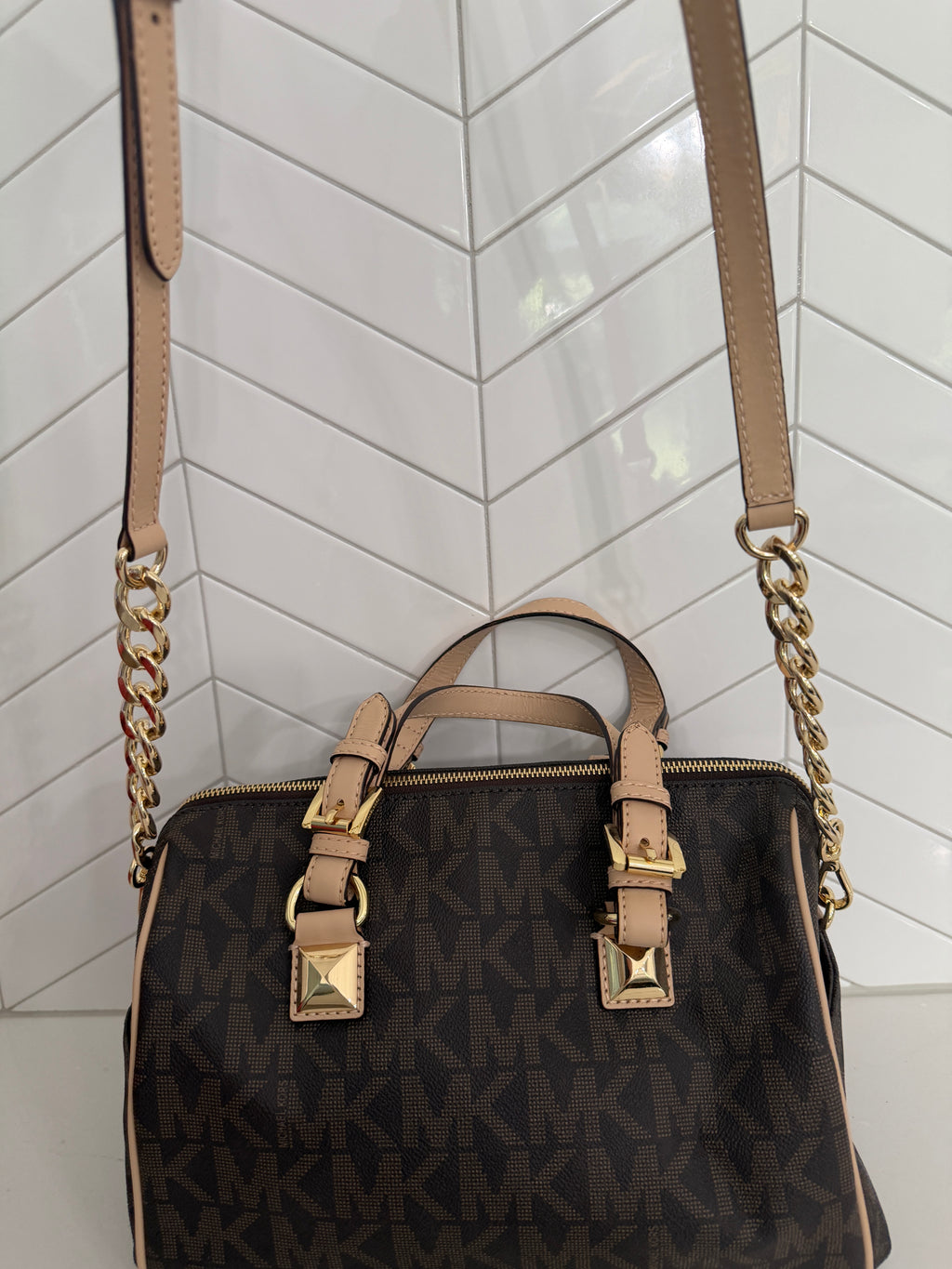 Michael Kors Grayson Medium Satchel